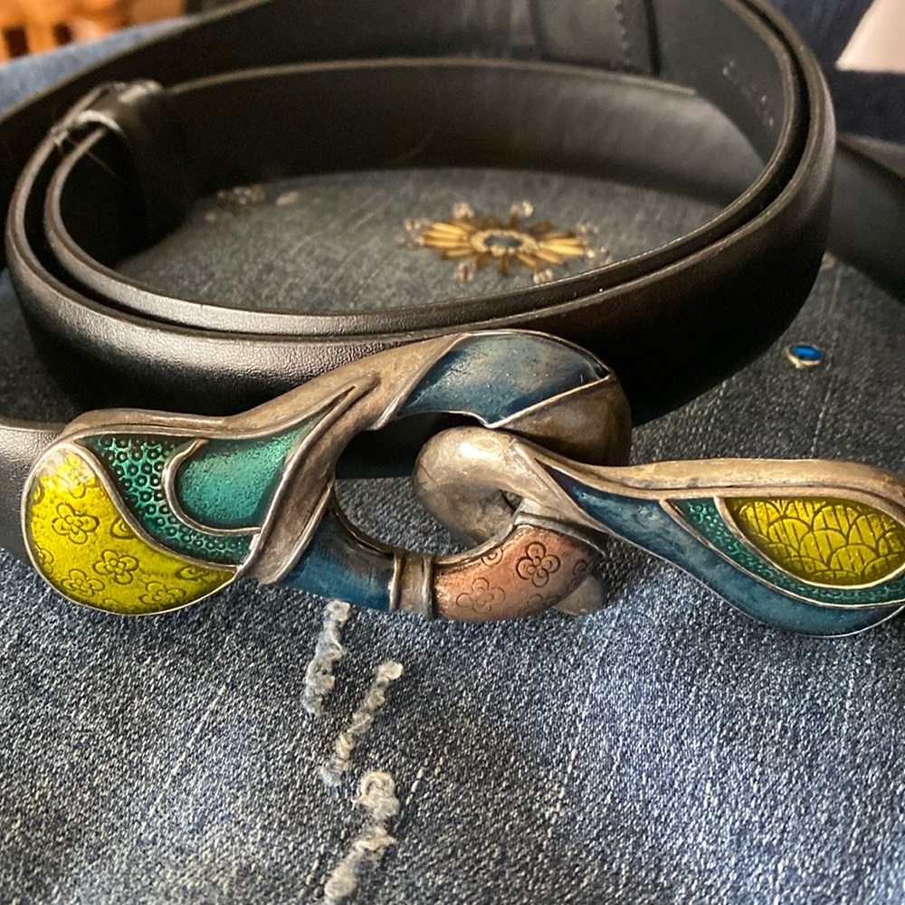 Chicos blue green buckle belt with slide adjustment 27-45”